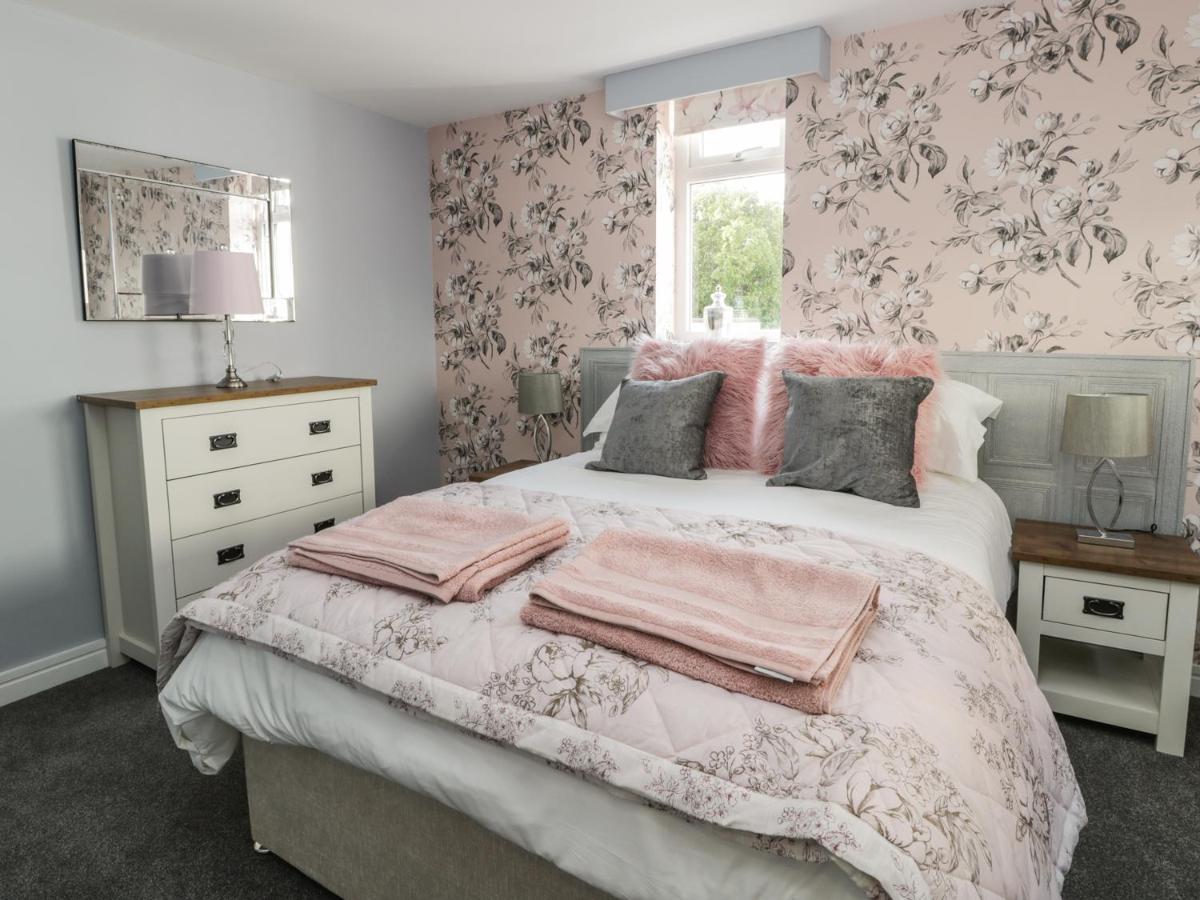 Manor Heath Apartment 4 สการ์โบโรห์ ภายนอก รูปภาพ