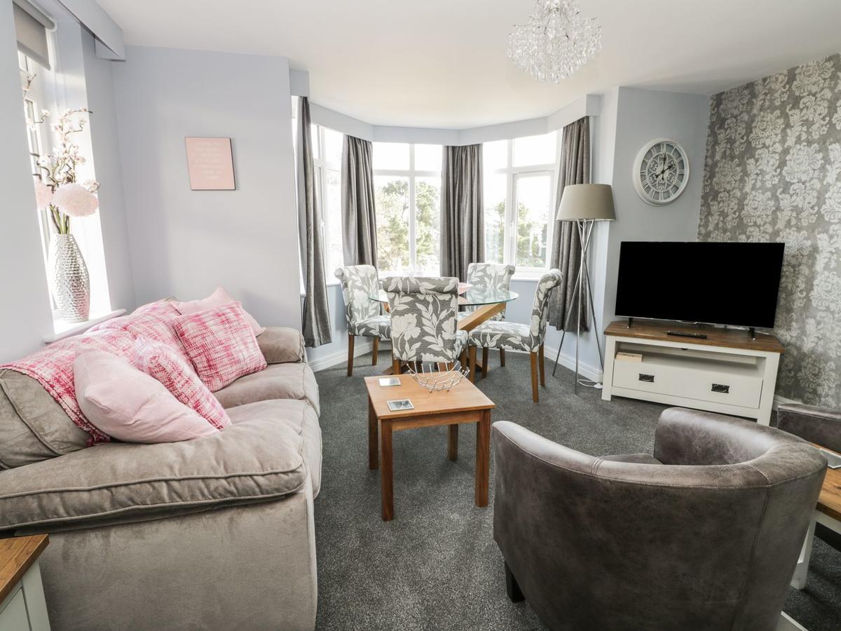Manor Heath Apartment 4 สการ์โบโรห์ ภายนอก รูปภาพ